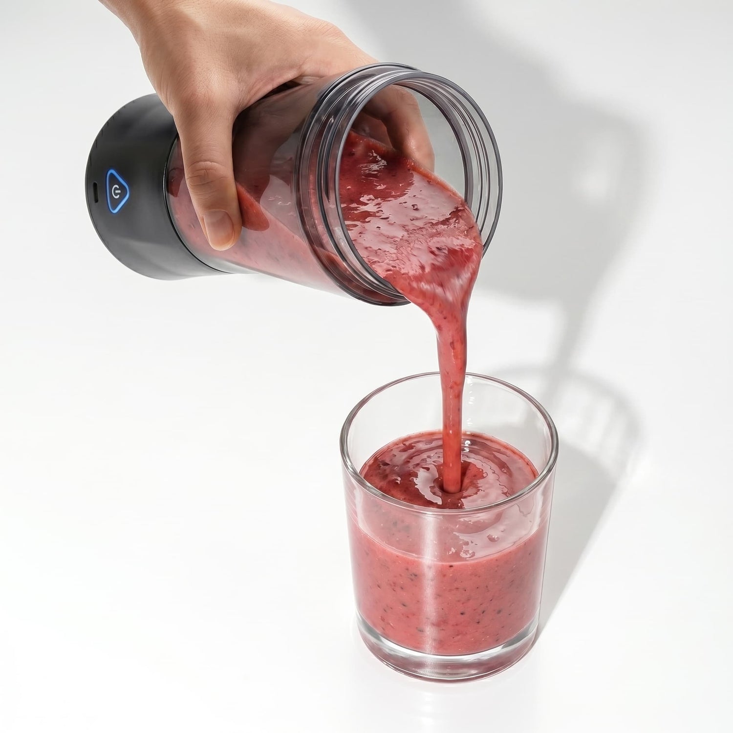 Mixxyy tragbarer Mixer Detailaufnahme – modernes kompaktes Design